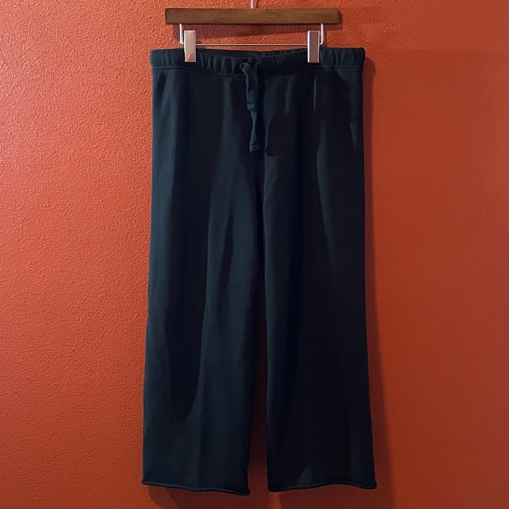 Frank & Eileen Women’s The Catherine Black Cropped Raw Hem Drawstring Sweatpants